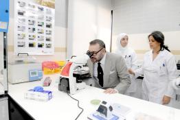 Image du Maroc Professionnelle de  Sa Majesté le Roi Mohammed VI inaugure le Centre de radiologie et d'analyses médicales de la Sûreté Nationale à Rabat, le 24 Avril 2019 (Photo/ SPPR) via Jalilbounhar.com 